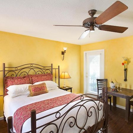 Lakehouse Bed And Breakfast Canyon Lake Bagian luar foto