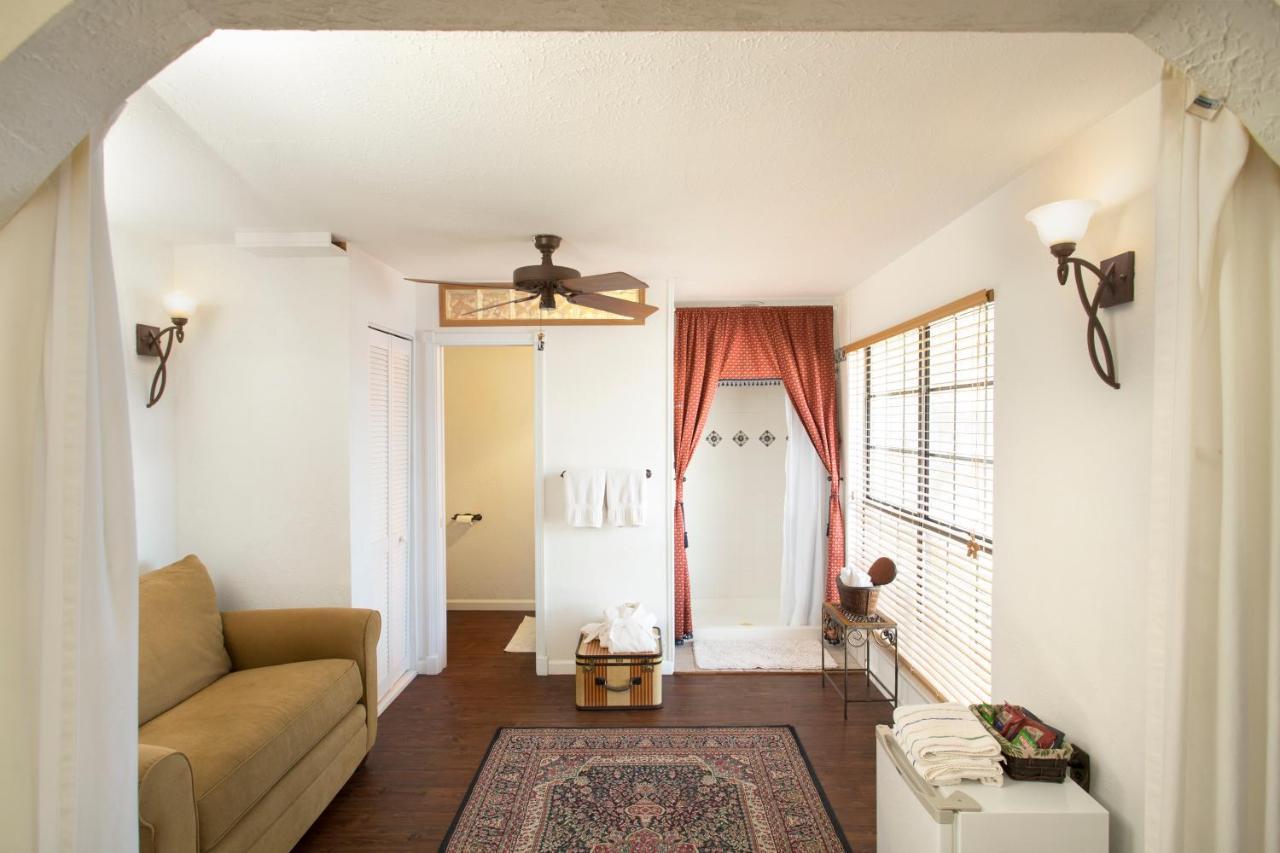 Lakehouse Bed And Breakfast Canyon Lake Bagian luar foto