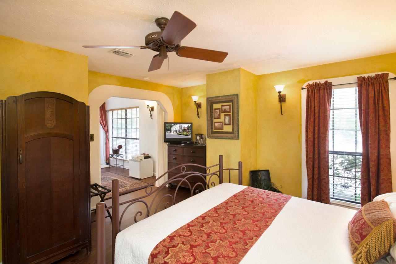 Lakehouse Bed And Breakfast Canyon Lake Bagian luar foto