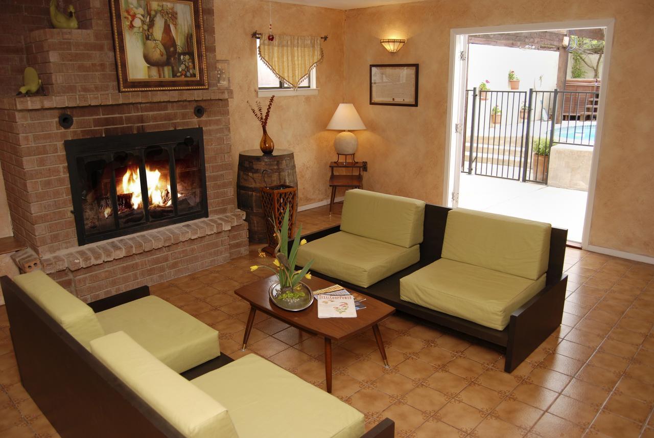 Lakehouse Bed And Breakfast Canyon Lake Bagian luar foto