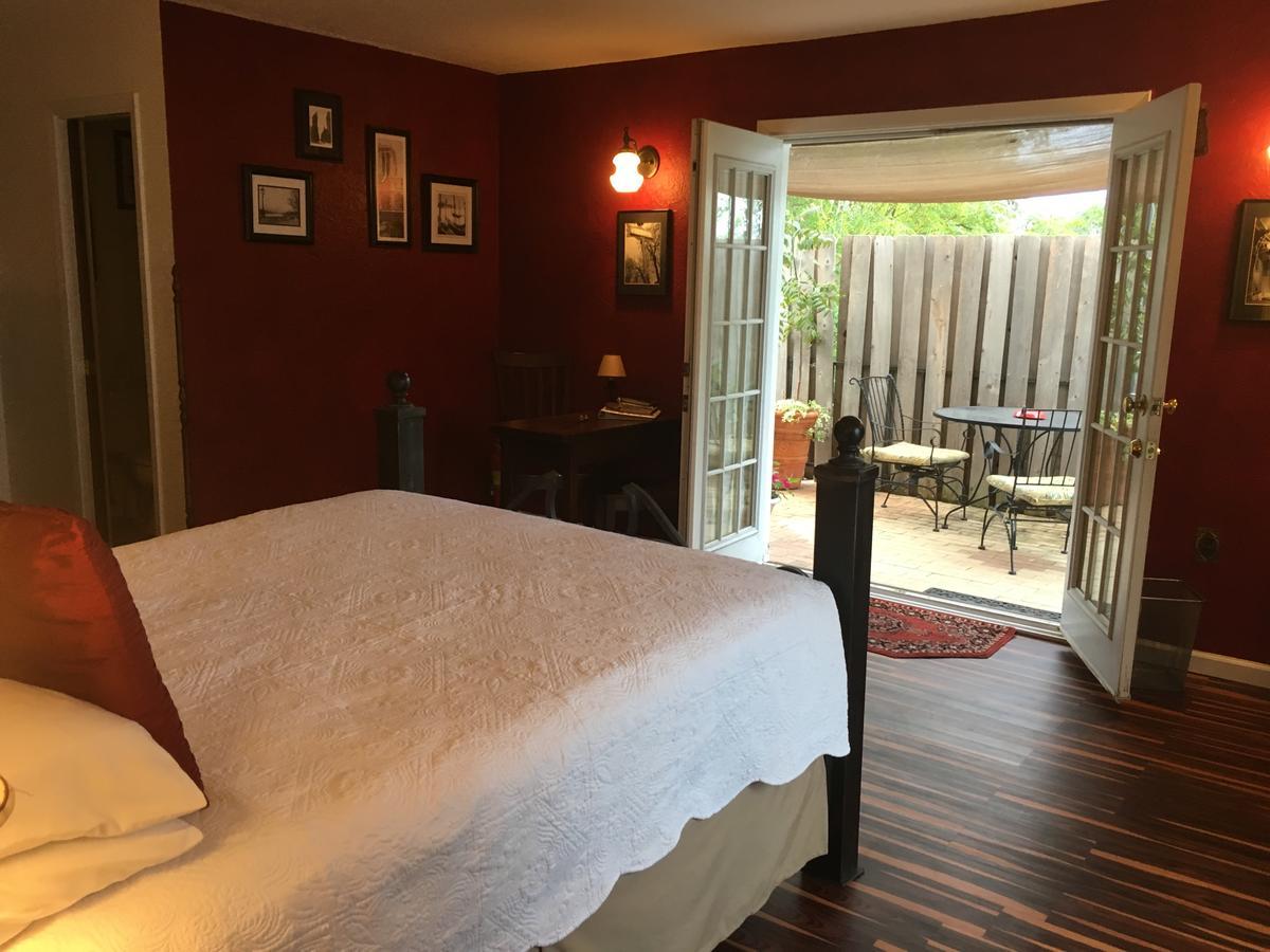 Lakehouse Bed And Breakfast Canyon Lake Bagian luar foto