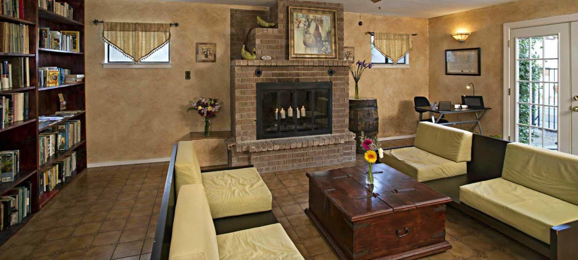 Lakehouse Bed And Breakfast Canyon Lake Bagian luar foto