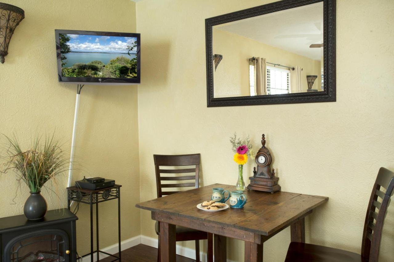 Lakehouse Bed And Breakfast Canyon Lake Bagian luar foto